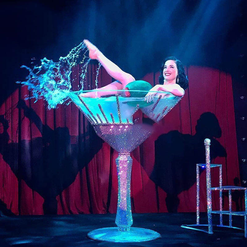 Champagne Dress&Stage bath